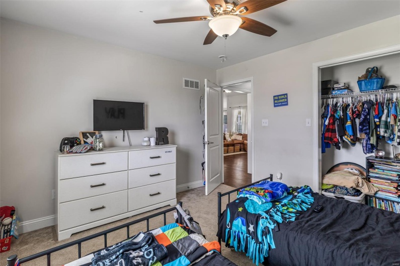 105 Shepherd Mountain Road, Farmington, Missouri 63640, 4 Bedrooms Bedrooms, 13 Rooms Rooms,3 BathroomsBathrooms,Residential,For Sale,Shepherd Mountain,MAR25024808