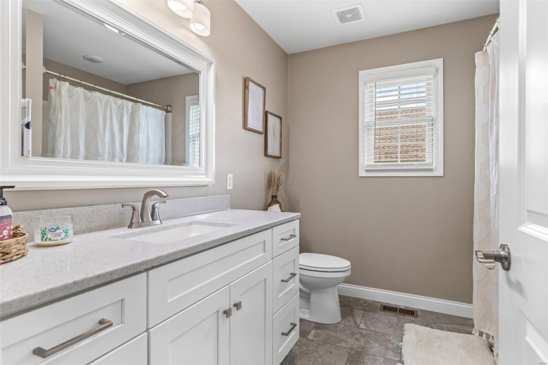 105 Shepherd Mountain Road, Farmington, Missouri 63640, 4 Bedrooms Bedrooms, 13 Rooms Rooms,3 BathroomsBathrooms,Residential,For Sale,Shepherd Mountain,MAR25024808