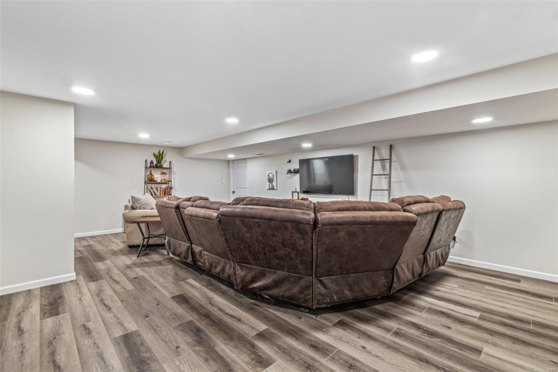 105 Shepherd Mountain Road, Farmington, Missouri 63640, 4 Bedrooms Bedrooms, 13 Rooms Rooms,3 BathroomsBathrooms,Residential,For Sale,Shepherd Mountain,MAR25024808