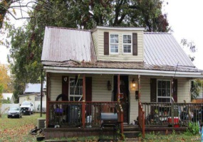 415 Gray Avenue, Chaffee, Missouri 63740, 3 Bedrooms Bedrooms, 5 Rooms Rooms,1 BathroomBathrooms,Residential,For Sale,Gray,MAR24070893