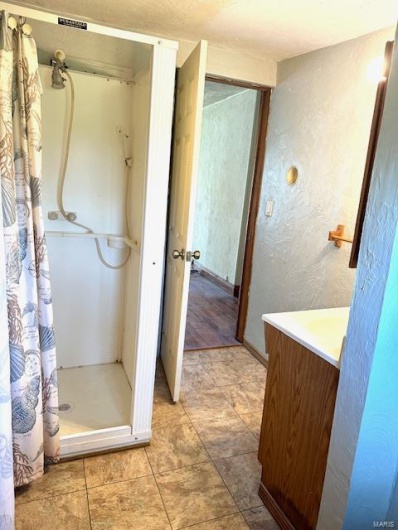 22271 State Highway CC, Marble Hill, Missouri 63764, 4 Bedrooms Bedrooms, 5 Rooms Rooms,3 BathroomsBathrooms,Residential,For Sale,State Highway CC,MAR25025522