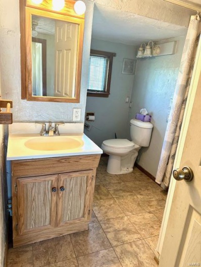 22271 State Highway CC, Marble Hill, Missouri 63764, 4 Bedrooms Bedrooms, 5 Rooms Rooms,3 BathroomsBathrooms,Residential,For Sale,State Highway CC,MAR25025522