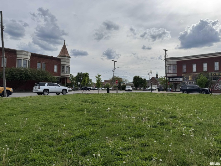 201 WASHINGTON Street, Carbondale, Illinois 62901, 0 , 0 ,0,Land,For Sale,WASHINGTON,0,RMAQC4262557