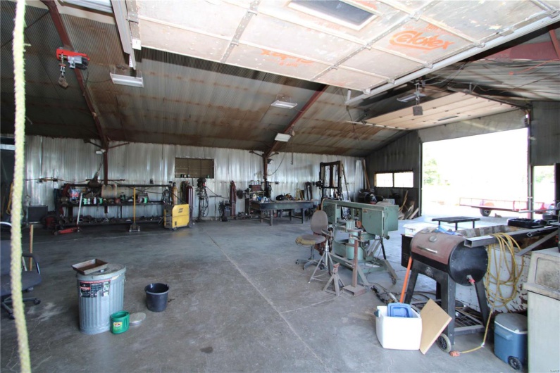 1686 Kingshighway Street, Perryville, Missouri 63775, ,Commercial Sale,For Sale,Kingshighway,MAR25025606