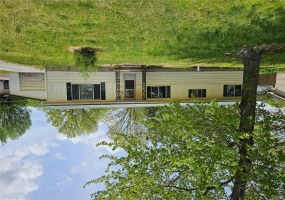 700 James Street, Sparta, Illinois 62286, 3 Bedrooms Bedrooms, 6 Rooms Rooms,4 BathroomsBathrooms,Residential,For Sale,James,MAR25025611
