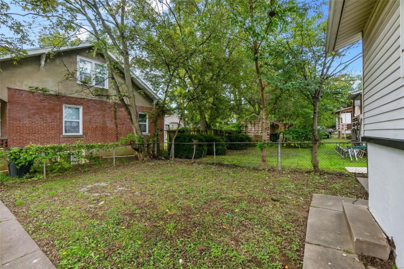 1401 Bessie Street, Cape Girardeau, Missouri 63701, 3 Bedrooms Bedrooms, 5 Rooms Rooms,1 BathroomBathrooms,Residential,For Sale,Bessie,MAR25025646
