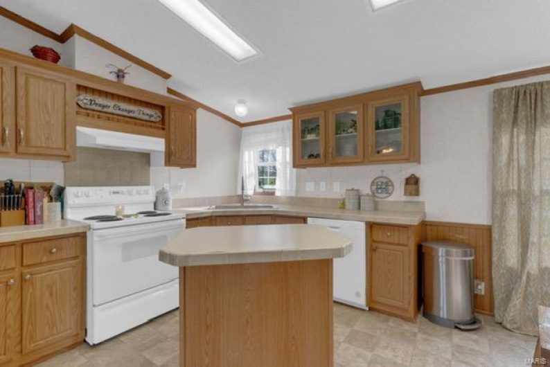 9643 Us Highway 61, Jackson, Missouri 63755, 3 Bedrooms Bedrooms, 5 Rooms Rooms,2 BathroomsBathrooms,Residential,For Sale,Us Highway 61,MAR25025527