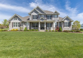 802 Valley Brook Drive, Farmington, Missouri 63640, 5 Bedrooms Bedrooms, 8 Rooms Rooms,4 BathroomsBathrooms,Residential,For Sale,Valley Brook,MAR25025374