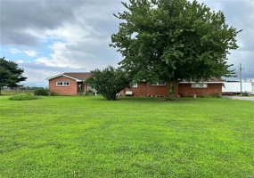 634 425th Road, Bertrand, Missouri 63823, 3 Bedrooms Bedrooms, 8 Rooms Rooms,2 BathroomsBathrooms,Residential,For Sale,425th,MAR25026841