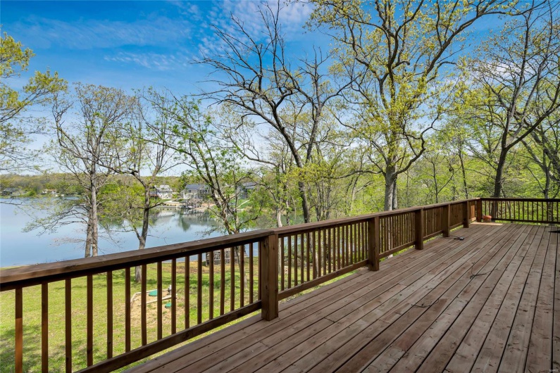 1211 Napoleon Drive, Bonne Terre, Missouri 63628, 5 Bedrooms Bedrooms, 10 Rooms Rooms,3 BathroomsBathrooms,Residential,For Sale,Napoleon,MAR25026799