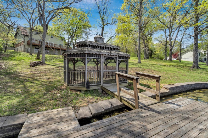 1211 Napoleon Drive, Bonne Terre, Missouri 63628, 5 Bedrooms Bedrooms, 10 Rooms Rooms,3 BathroomsBathrooms,Residential,For Sale,Napoleon,MAR25026799