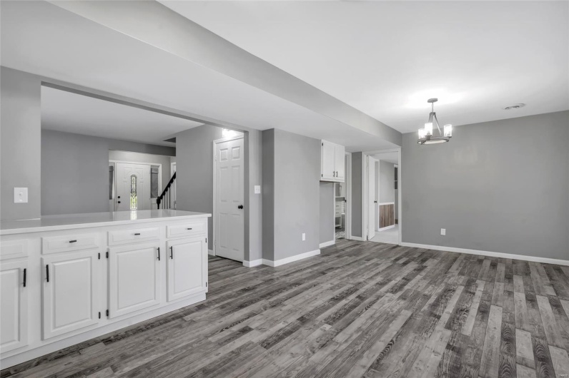 1211 Napoleon Drive, Bonne Terre, Missouri 63628, 5 Bedrooms Bedrooms, 10 Rooms Rooms,3 BathroomsBathrooms,Residential,For Sale,Napoleon,MAR25026799