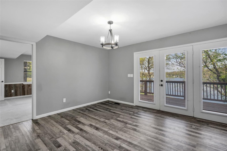1211 Napoleon Drive, Bonne Terre, Missouri 63628, 5 Bedrooms Bedrooms, 10 Rooms Rooms,3 BathroomsBathrooms,Residential,For Sale,Napoleon,MAR25026799