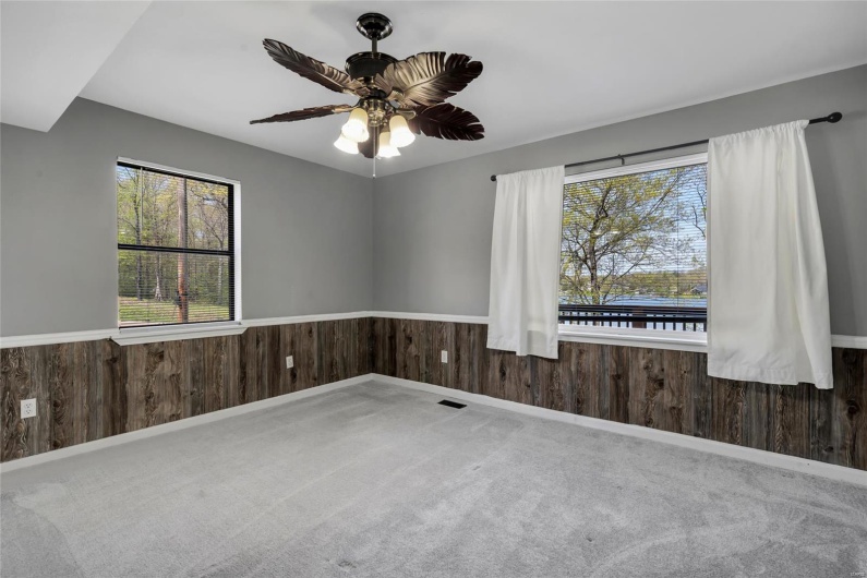 1211 Napoleon Drive, Bonne Terre, Missouri 63628, 5 Bedrooms Bedrooms, 10 Rooms Rooms,3 BathroomsBathrooms,Residential,For Sale,Napoleon,MAR25026799