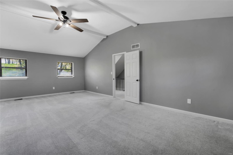 1211 Napoleon Drive, Bonne Terre, Missouri 63628, 5 Bedrooms Bedrooms, 10 Rooms Rooms,3 BathroomsBathrooms,Residential,For Sale,Napoleon,MAR25026799