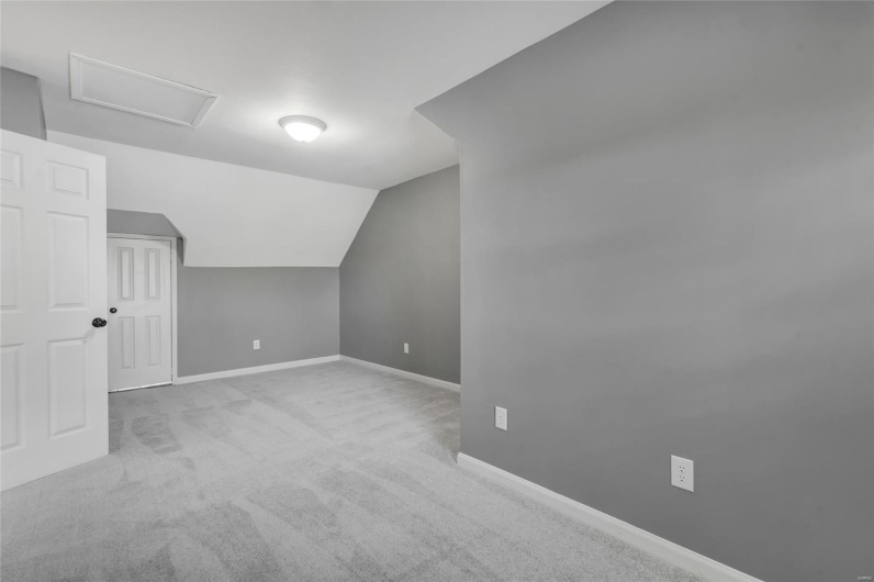 1211 Napoleon Drive, Bonne Terre, Missouri 63628, 5 Bedrooms Bedrooms, 10 Rooms Rooms,3 BathroomsBathrooms,Residential,For Sale,Napoleon,MAR25026799