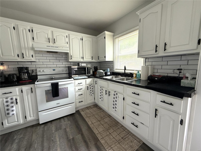 607 Cotton Avenue, Caruthersville, Missouri 63830, 2 Bedrooms Bedrooms, 6 Rooms Rooms,1 BathroomBathrooms,Residential,For Sale,Cotton,MAR25026861