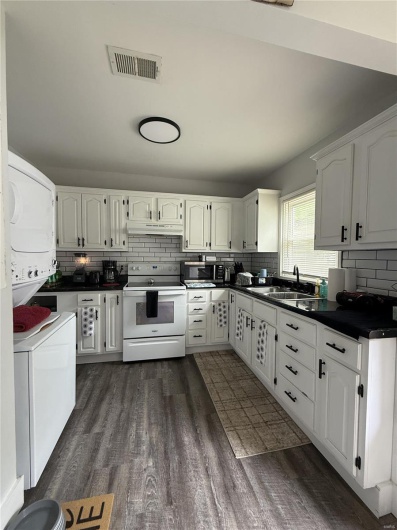 607 Cotton Avenue, Caruthersville, Missouri 63830, 2 Bedrooms Bedrooms, 6 Rooms Rooms,1 BathroomBathrooms,Residential,For Sale,Cotton,MAR25026861