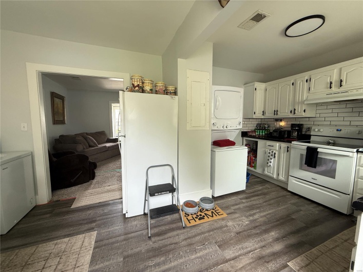 607 Cotton Avenue, Caruthersville, Missouri 63830, 2 Bedrooms Bedrooms, 6 Rooms Rooms,1 BathroomBathrooms,Residential,For Sale,Cotton,MAR25026861