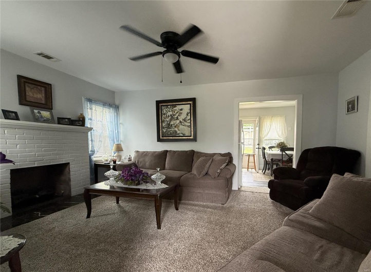 607 Cotton Avenue, Caruthersville, Missouri 63830, 2 Bedrooms Bedrooms, 6 Rooms Rooms,1 BathroomBathrooms,Residential,For Sale,Cotton,MAR25026861