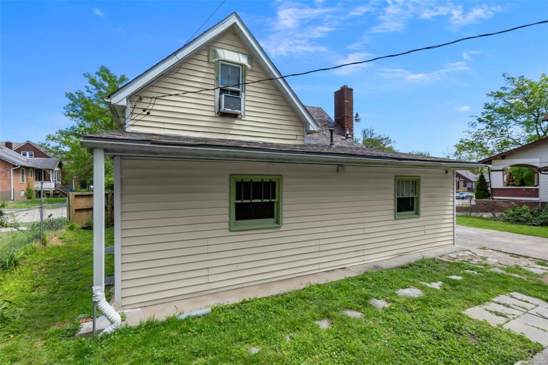 63 Hanover Street, Cape Girardeau, Missouri 63701, 3 Bedrooms Bedrooms, 7 Rooms Rooms,1 BathroomBathrooms,Residential,For Sale,Hanover,MAR25026911