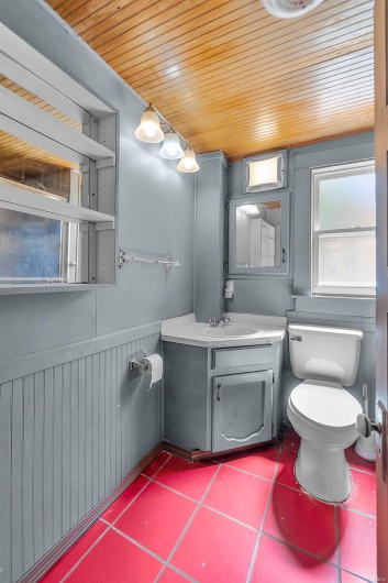 63 Hanover Street, Cape Girardeau, Missouri 63701, 3 Bedrooms Bedrooms, 7 Rooms Rooms,1 BathroomBathrooms,Residential,For Sale,Hanover,MAR25026911
