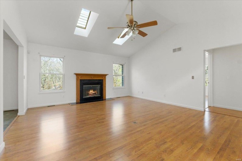 3313 Brook Stone Road, Festus, Missouri 63028, 3 Bedrooms Bedrooms, 12 Rooms Rooms,3 BathroomsBathrooms,Residential,For Sale,Brook Stone,MAR25017856