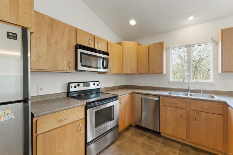 3313 Brook Stone Road, Festus, Missouri 63028, 3 Bedrooms Bedrooms, 12 Rooms Rooms,3 BathroomsBathrooms,Residential,For Sale,Brook Stone,MAR25017856