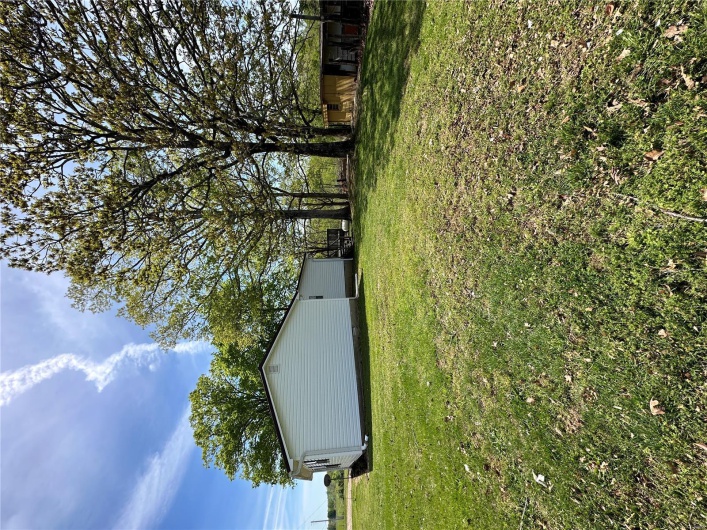 215 Rhine RD, Poplar Bluff, Missouri 63901, 4 Bedrooms Bedrooms, 8 Rooms Rooms,2 BathroomsBathrooms,Farm,For Sale,Rhine RD,MAR25027003
