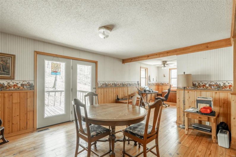 124 Wayne 527, Greenville, Missouri 63944, 2 Bedrooms Bedrooms, 11 Rooms Rooms,3 BathroomsBathrooms,Residential,For Sale,Wayne 527,MAR25022454