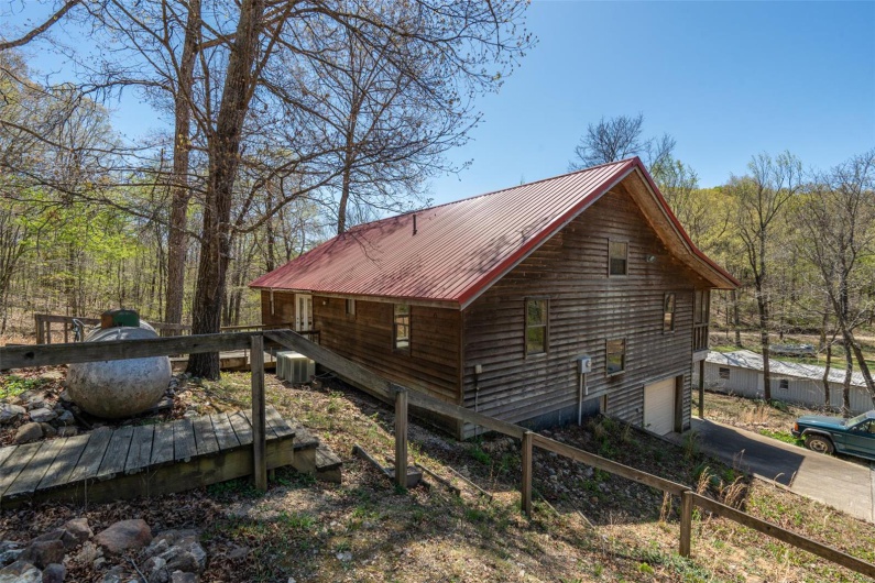 124 Wayne 527, Greenville, Missouri 63944, 2 Bedrooms Bedrooms, 11 Rooms Rooms,3 BathroomsBathrooms,Residential,For Sale,Wayne 527,MAR25022454