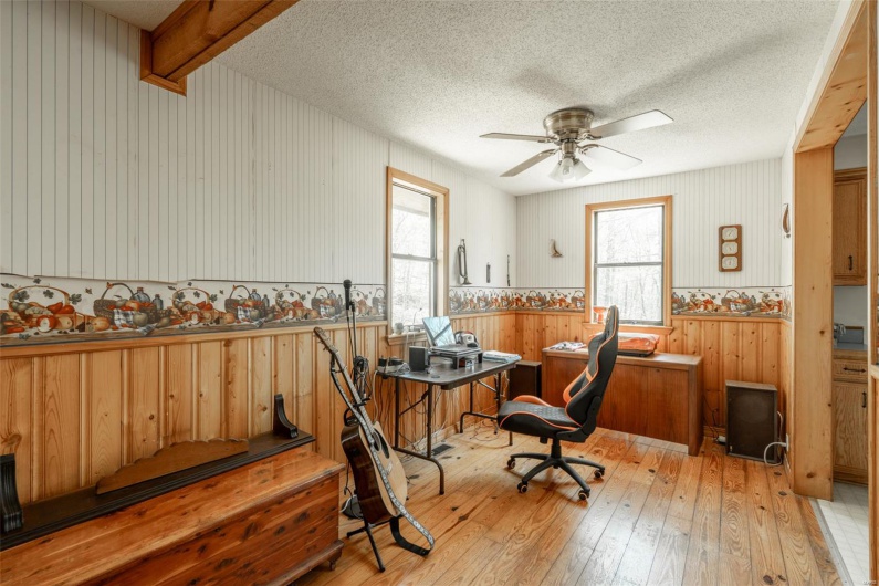 124 Wayne 527, Greenville, Missouri 63944, 2 Bedrooms Bedrooms, 11 Rooms Rooms,3 BathroomsBathrooms,Residential,For Sale,Wayne 527,MAR25022454