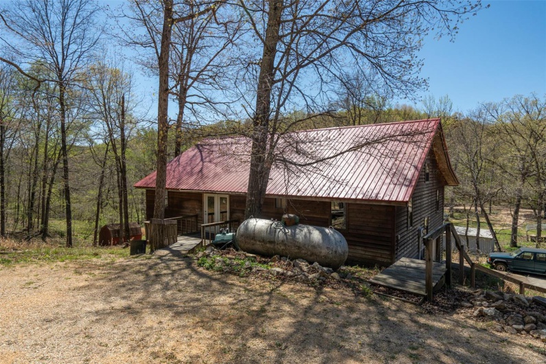 124 Wayne 527, Greenville, Missouri 63944, 2 Bedrooms Bedrooms, 11 Rooms Rooms,3 BathroomsBathrooms,Residential,For Sale,Wayne 527,MAR25022454
