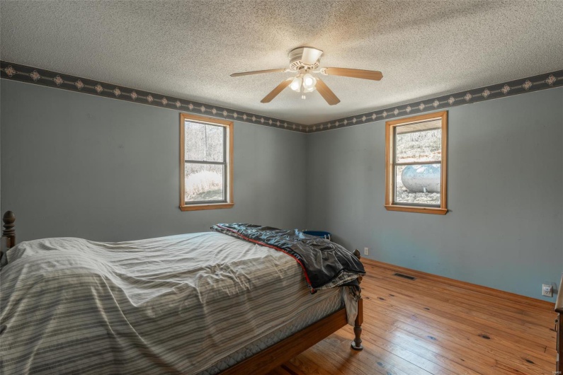 124 Wayne 527, Greenville, Missouri 63944, 2 Bedrooms Bedrooms, 11 Rooms Rooms,3 BathroomsBathrooms,Residential,For Sale,Wayne 527,MAR25022454