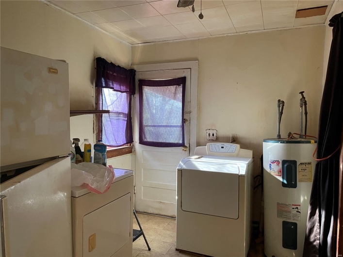 617 3rd Street, Piedmont, Missouri 63957, 3 Bedrooms Bedrooms, 8 Rooms Rooms,1 BathroomBathrooms,Residential,For Sale,3rd,MAR25022485