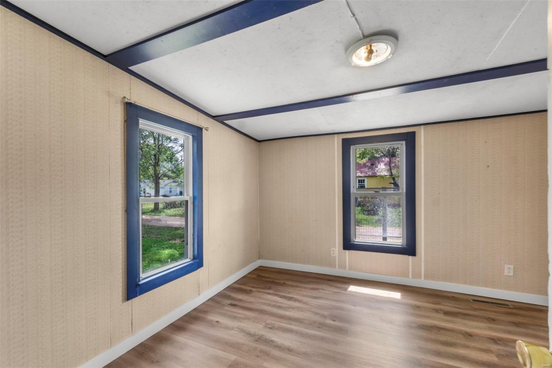 18 Park Avenue, Dexter, Missouri 63841, 3 Bedrooms Bedrooms, 8 Rooms Rooms,1 BathroomBathrooms,Residential,For Sale,Park,MAR25027073