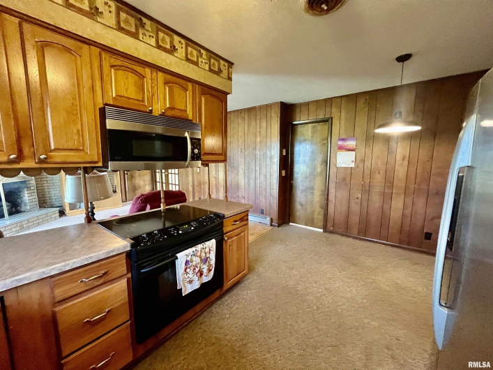 4627 PINEWOOD Lane, Metropolis, Illinois 62960, 4 Bedrooms Bedrooms, 0 ,2 BathroomsBathrooms,Residential,For Sale,PINEWOOD,0,RMAEB457668