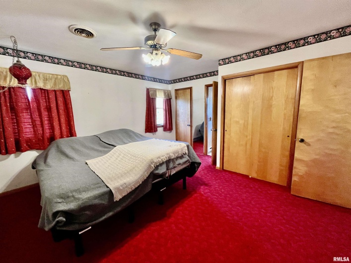 4627 PINEWOOD Lane, Metropolis, Illinois 62960, 4 Bedrooms Bedrooms, 0 ,2 BathroomsBathrooms,Residential,For Sale,PINEWOOD,0,RMAEB457668