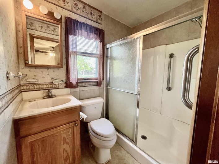 4627 PINEWOOD Lane, Metropolis, Illinois 62960, 4 Bedrooms Bedrooms, 0 ,2 BathroomsBathrooms,Residential,For Sale,PINEWOOD,0,RMAEB457668