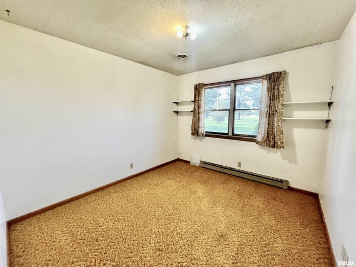 4627 PINEWOOD Lane, Metropolis, Illinois 62960, 4 Bedrooms Bedrooms, 0 ,2 BathroomsBathrooms,Residential,For Sale,PINEWOOD,0,RMAEB457668