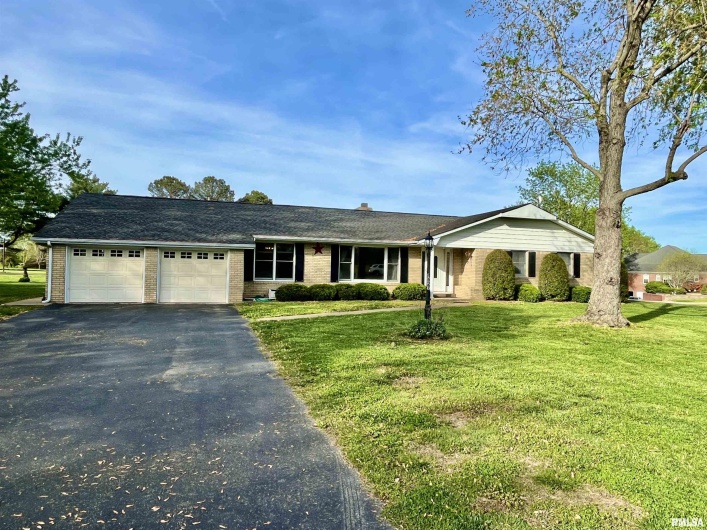 4627 PINEWOOD Lane, Metropolis, Illinois 62960, 4 Bedrooms Bedrooms, 0 ,2 BathroomsBathrooms,Residential,For Sale,PINEWOOD,0,RMAEB457668