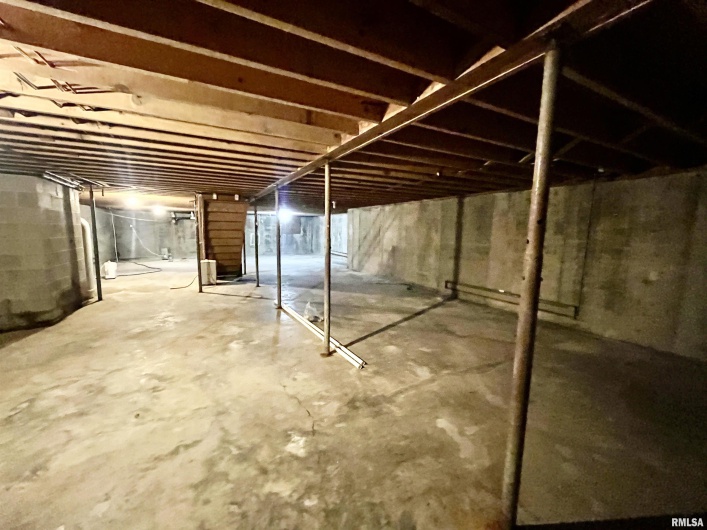 4627 PINEWOOD Lane, Metropolis, Illinois 62960, 4 Bedrooms Bedrooms, 0 ,2 BathroomsBathrooms,Residential,For Sale,PINEWOOD,0,RMAEB457668