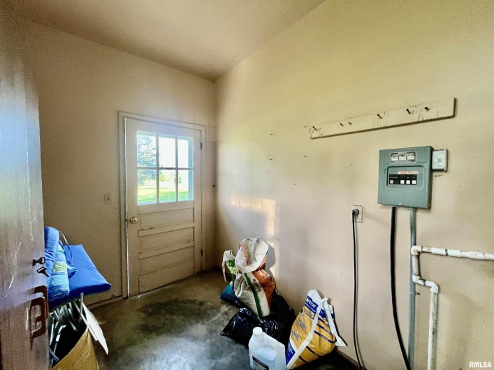 4627 PINEWOOD Lane, Metropolis, Illinois 62960, 4 Bedrooms Bedrooms, 0 ,2 BathroomsBathrooms,Residential,For Sale,PINEWOOD,0,RMAEB457668