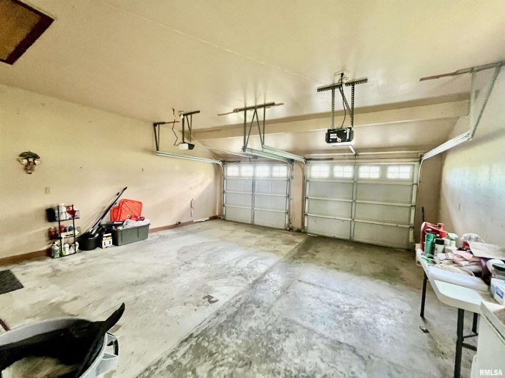 4627 PINEWOOD Lane, Metropolis, Illinois 62960, 4 Bedrooms Bedrooms, 0 ,2 BathroomsBathrooms,Residential,For Sale,PINEWOOD,0,RMAEB457668