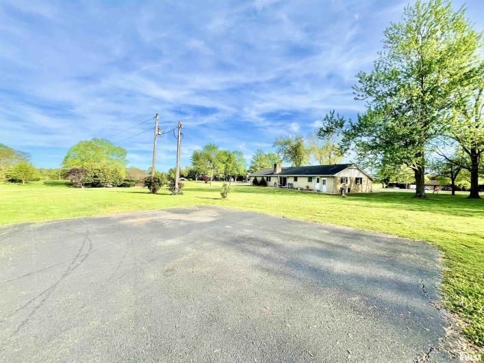 4627 PINEWOOD Lane, Metropolis, Illinois 62960, 4 Bedrooms Bedrooms, 0 ,2 BathroomsBathrooms,Residential,For Sale,PINEWOOD,0,RMAEB457668