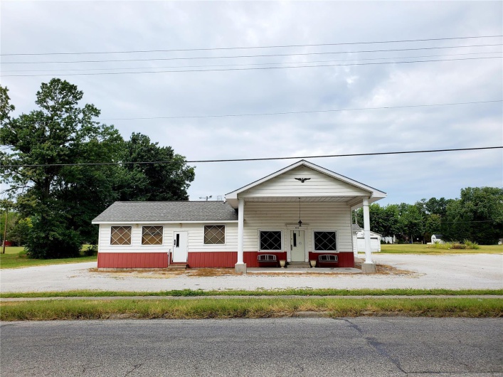 903 Saint Louis Street, Sparta, Illinois 62286, ,Commercial Sale,For Sale,Saint Louis,MAR22058049