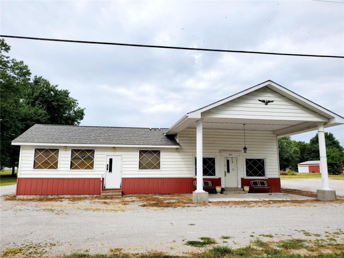 903 Saint Louis Street, Sparta, Illinois 62286, ,Commercial Sale,For Sale,Saint Louis,MAR22058049
