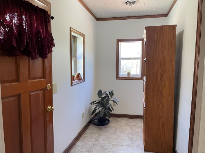 411 Fir Street, Piedmont, Missouri 63957, 2 Bedrooms Bedrooms, 7 Rooms Rooms,1 BathroomBathrooms,Residential,For Sale,Fir,MAR25027169
