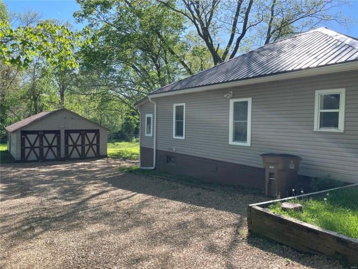 411 Fir Street, Piedmont, Missouri 63957, 2 Bedrooms Bedrooms, 7 Rooms Rooms,1 BathroomBathrooms,Residential,For Sale,Fir,MAR25027169