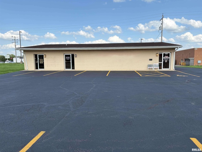 1305 Carbon Street, Marion, Illinois 62959, 0 , 0 ,0,Commercial Sale,For Sale,Carbon,0,RMAEB457673